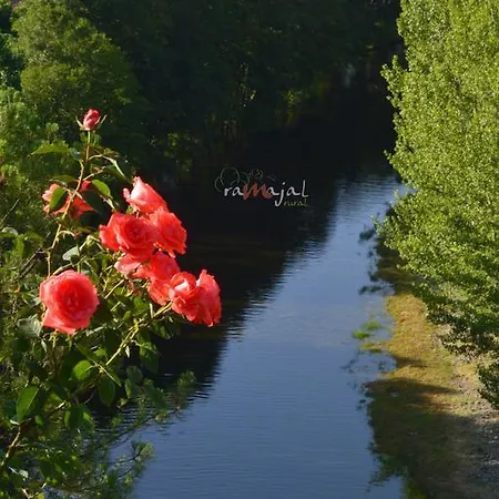 منزل ريفي Ramajal Rural *